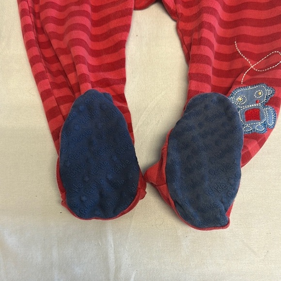 Pekkle Red and Blue robot onesie sleeper with side zipper - Picture 3 of 4